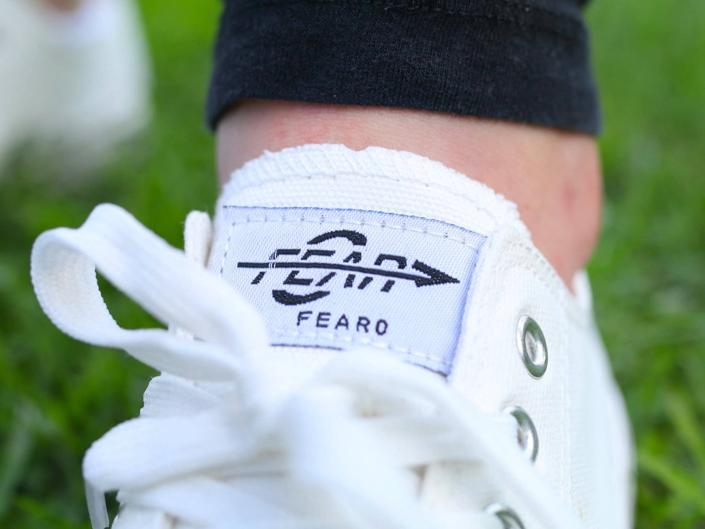 Fear0 - Unisex All White Casual Skateboard Canvas Shoes